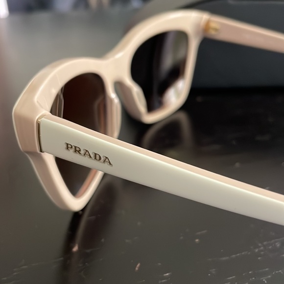 Authentic Prada sunglasses *NEW*